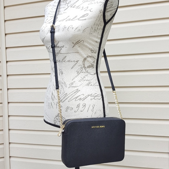 Michael Kors Handbags - NWT Michael Kors LG JSI crossbody black messenger